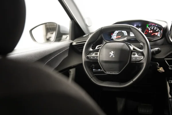 Peugeot 2008 1.2 PureTech Active EAT8 10