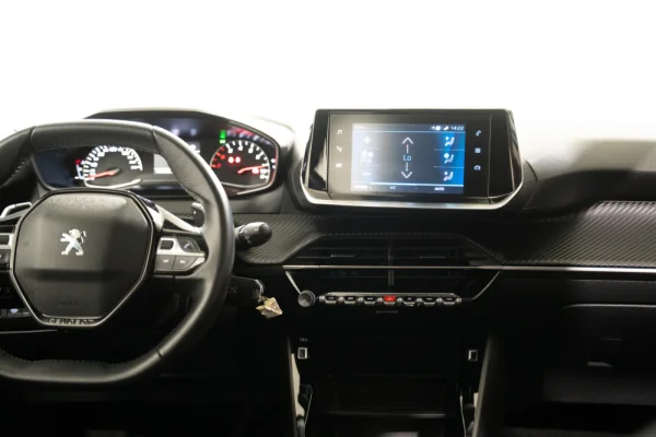 Peugeot 2008 1.2 PureTech Active EAT8 11
