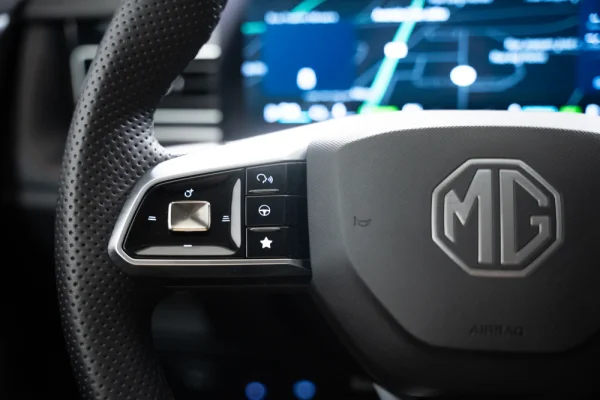 MG HS 1.5 Plug-in Hybrid Luxury 13