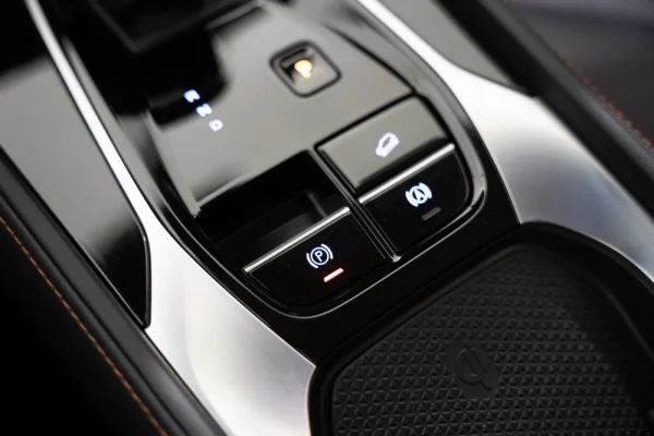 MG HS 1.5 Plug-in Hybrid Luxury 25