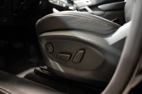 MG HS 1.5 Plug-in Hybrid Luxury 30