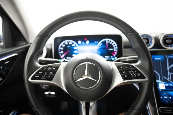 Mercedes-Benz C 300 e 15