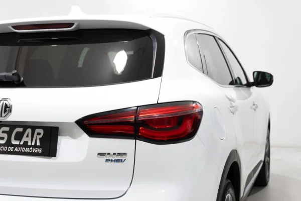 MG EHS 1.5 T-GDI Plug-in Hybrid Luxury 7