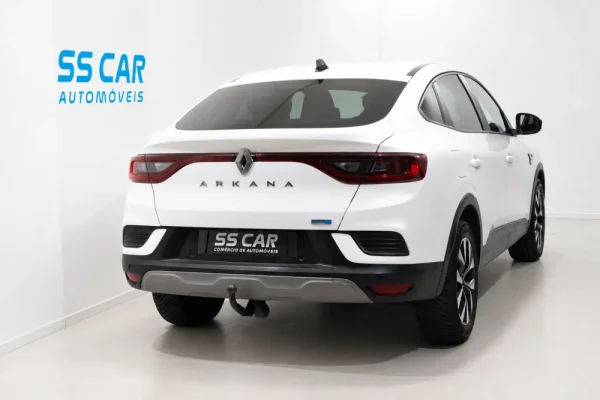 Renault Arkana 1.6 E-Tech Business 6