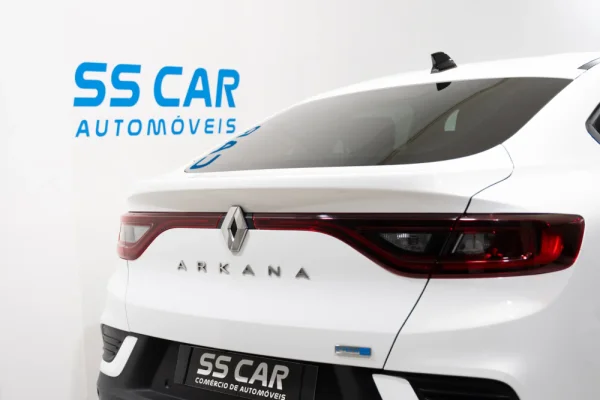 Renault Arkana 1.6 E-Tech Business 8