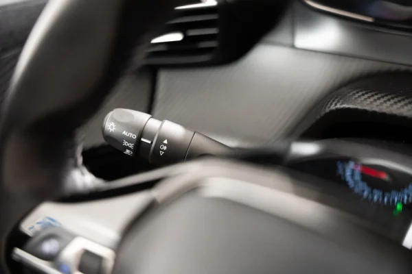 Peugeot 2008 1.2 PureTech Active Pack 13