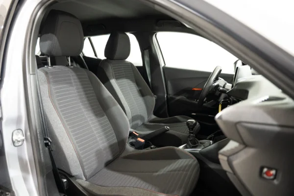 Peugeot 2008 1.2 PureTech Active Pack 23