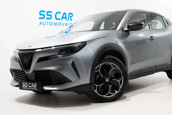 Alfa Romeo Junior 54 kWh Intensa 2