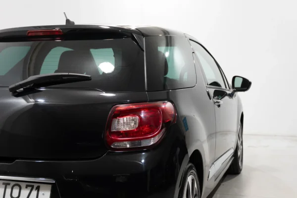 Citroen DS3 1.6 e-HDi So Chic 7