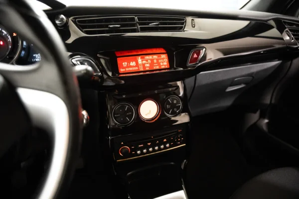 Citroen DS3 1.6 e-HDi So Chic 16