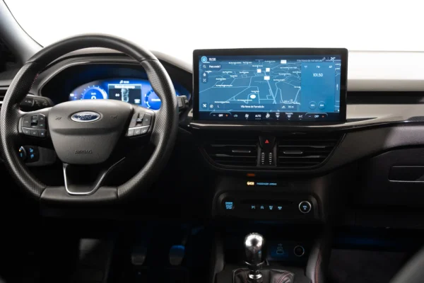 Ford Focus 1.0 EcoBoost MHEV ST-Line 11