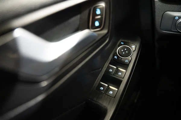 Ford Kuga 1.5 EcoBoost Titanium 24