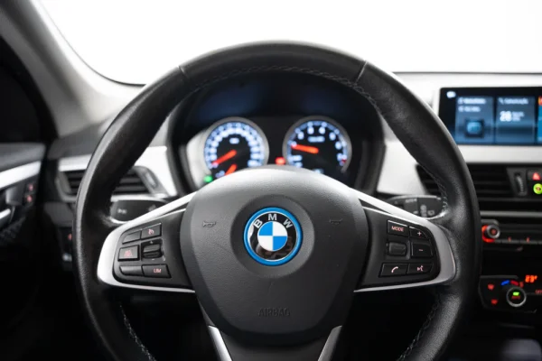 BMW X1 25 e xDrive Corporate Edition 14