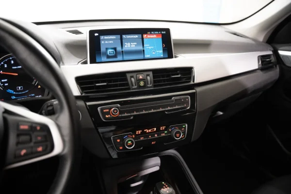 BMW X1 25 e xDrive Corporate Edition 17