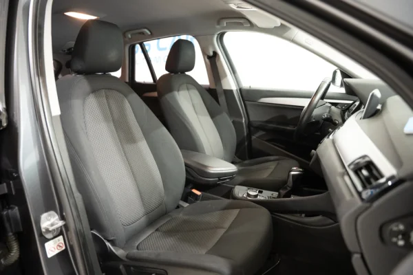 BMW X1 25 e xDrive Corporate Edition 27