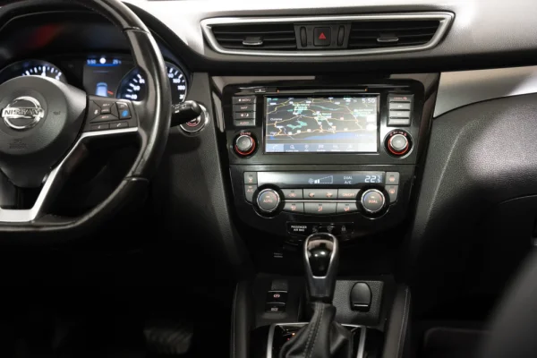 Nissan Qashqai 1.3 DIG-T Tekna DCT 11