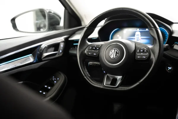 MG MG5 51 kWh Comfort 8