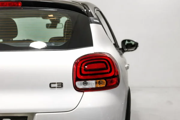 Citroen C3 1.2 PureTech Shine EAT6 4