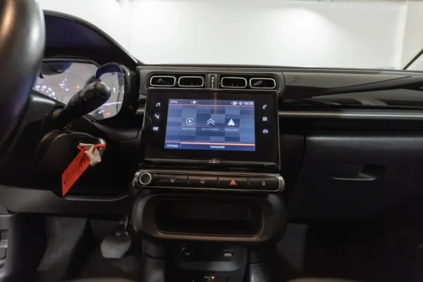 Citroen C3 1.2 PureTech Shine EAT6 9