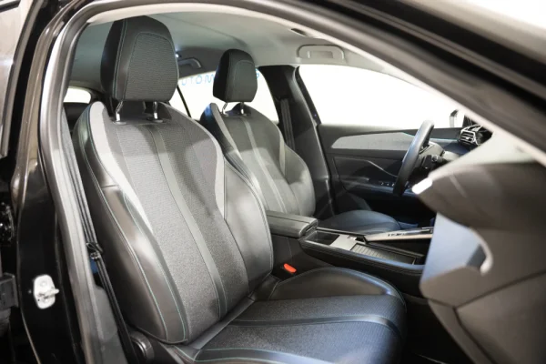 Peugeot 308 1.2 PureTech Allure Pack EAT8 29