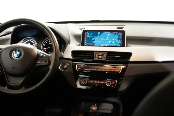 BMW X1 25 e xDrive Corporate Edition 11