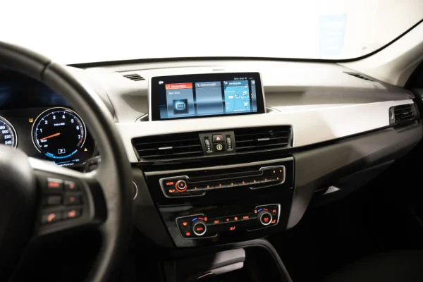 BMW X1 25 e xDrive Corporate Edition 17