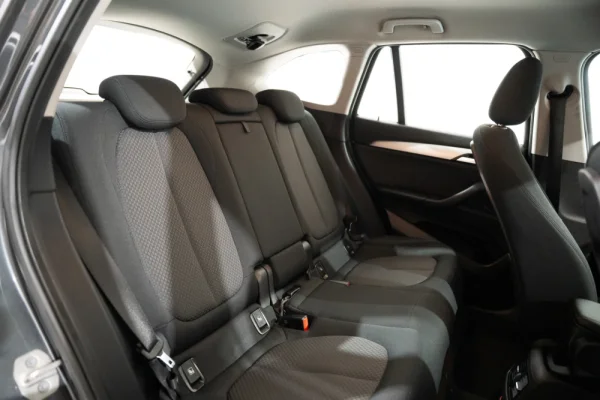 BMW X1 25 e xDrive Corporate Edition 26