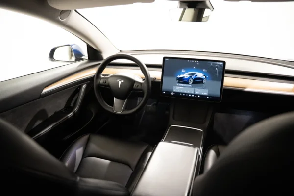 Tesla Model 3 Long-Range Dual Motor AWD 9