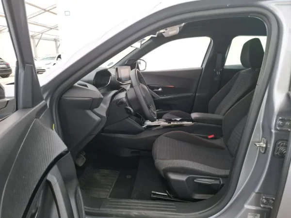 Peugeot e-2008 50 kWh Active Pack 8