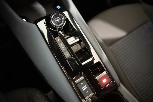 Alfa Romeo Junior 54 kWh Intensa 19