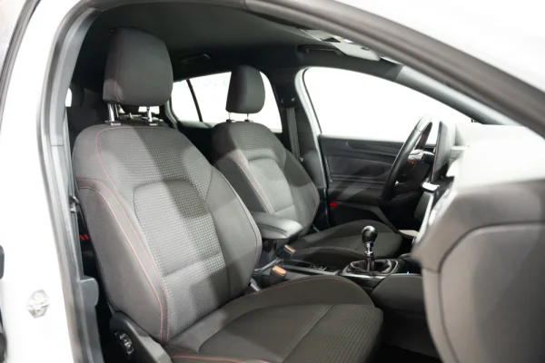 Ford Focus SW 1.0 EcoBoost MHEV ST-Line Style SIP 25