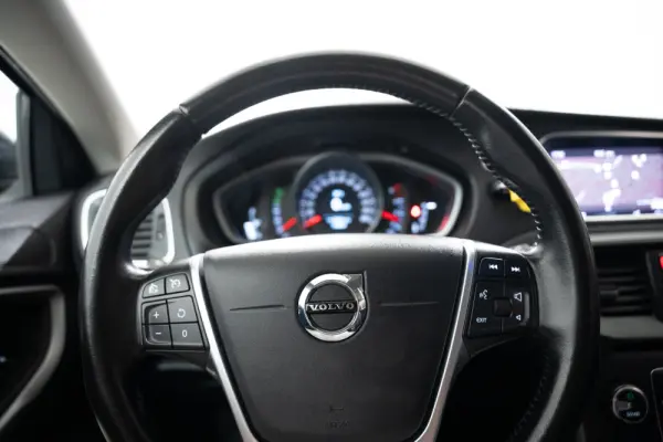 Volvo V40 2.0 D2 Momentum Geartronic 13