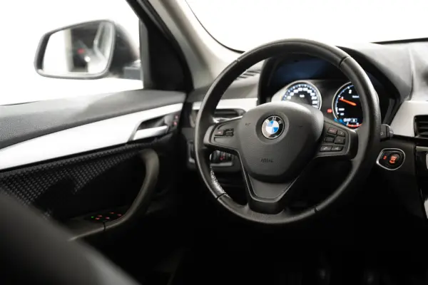 BMW X1 18 d sDrive Advantage 10