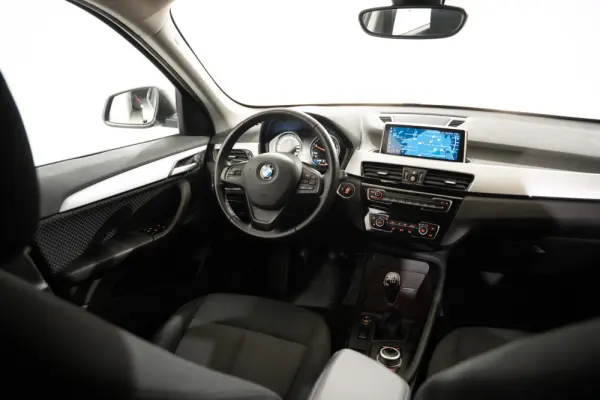 BMW X1 18 d sDrive Advantage 9