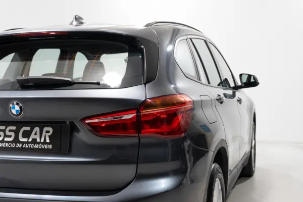 BMW X1 18 d sDrive Advantage 7