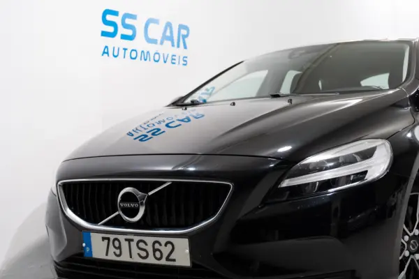 Volvo V40 2.0 D2 Momentum Geartronic 3