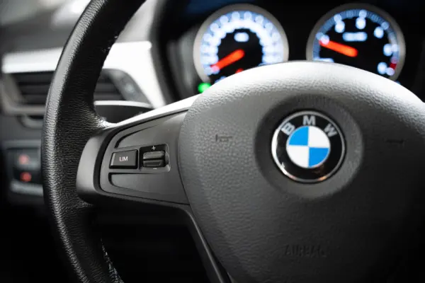 BMW X1 18 d sDrive Advantage 13