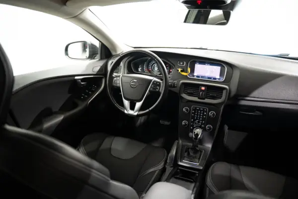Volvo V40 2.0 D2 Momentum Geartronic 8