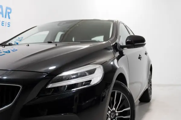 Volvo V40 2.0 D2 Momentum Geartronic 4