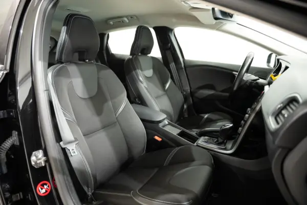 Volvo V40 2.0 D2 Momentum Geartronic 20