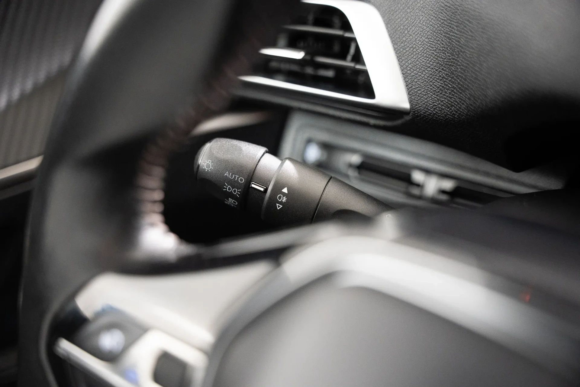 Peugeot 3008 1.2 PureTech Active 11