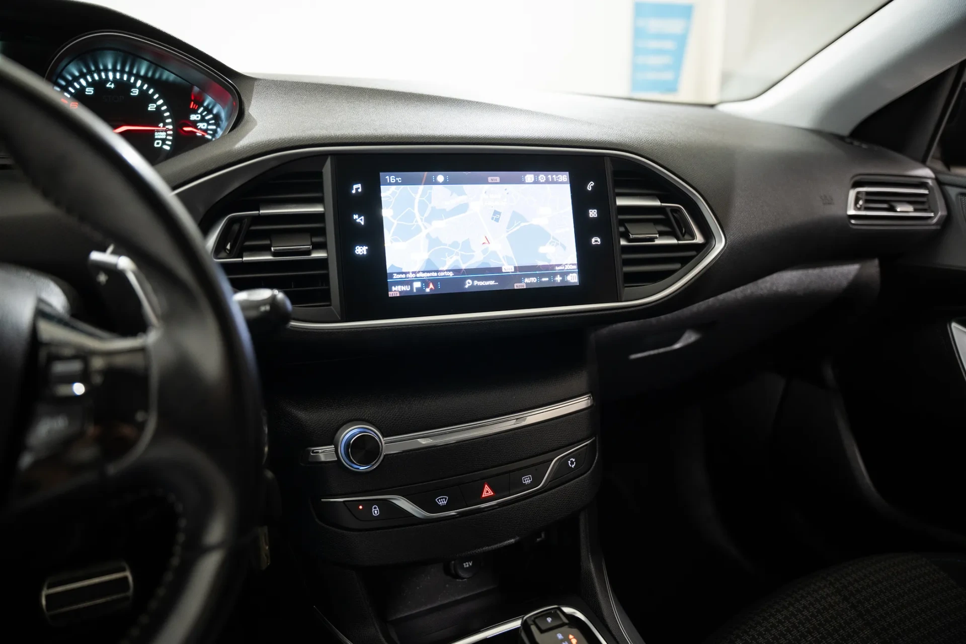 Peugeot 308 1.2 PureTech Allure EAT8 9