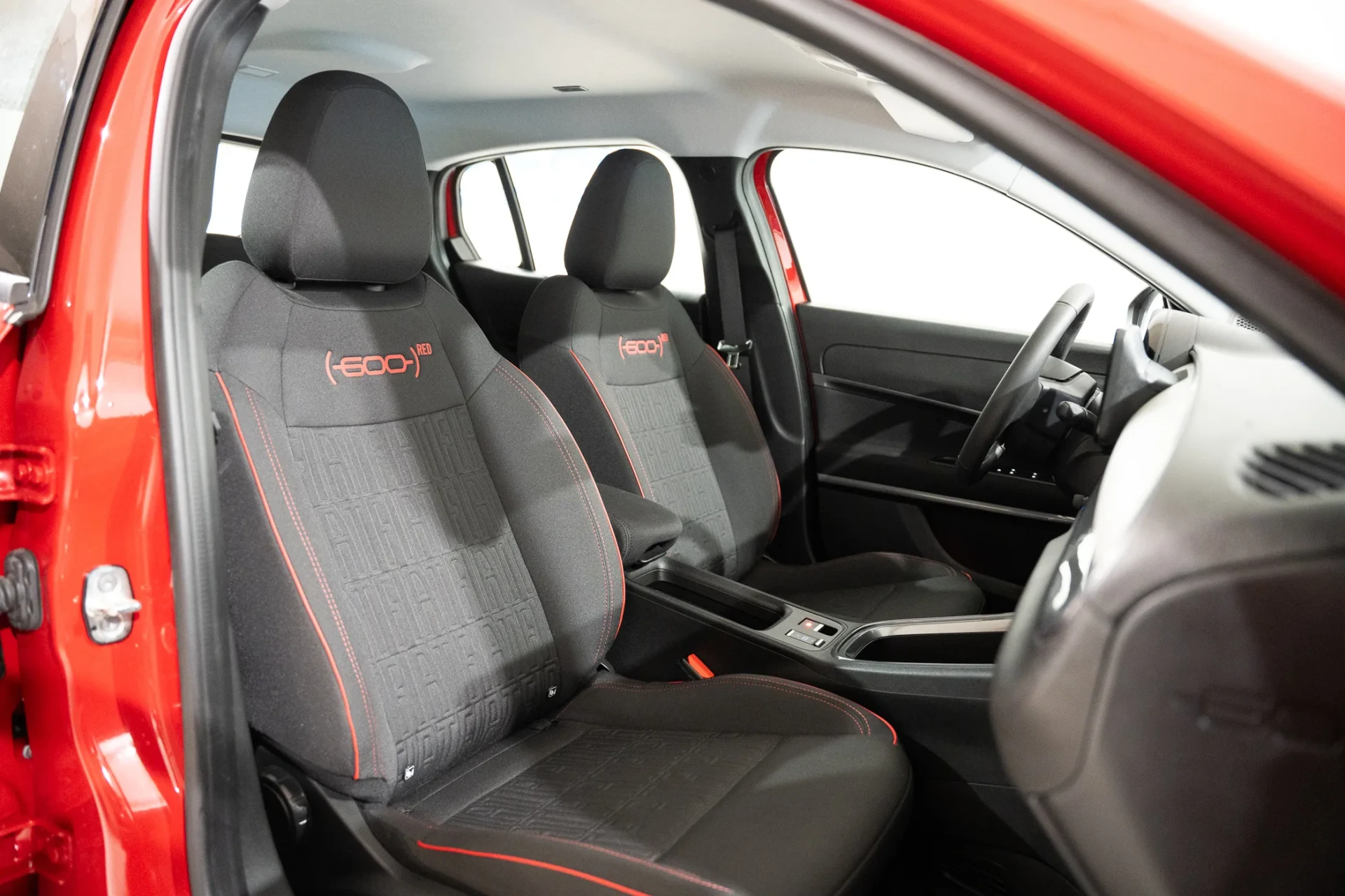Fiat 600e 54 kWh (RED) 21