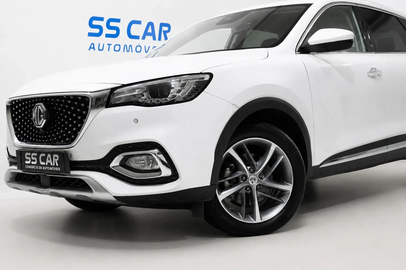 MG EHS 1.5 T-GDI Plug-in Hybrid Luxury 2