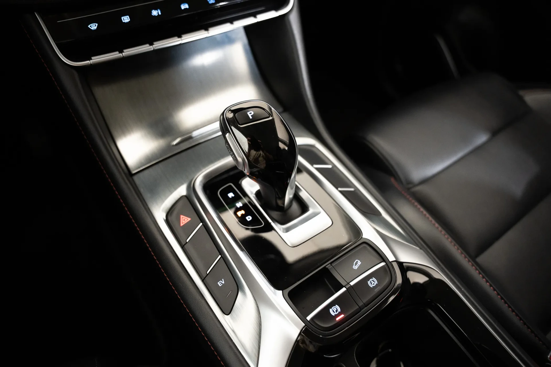 MG EHS 1.5 T-GDI Plug-in Hybrid Luxury 16