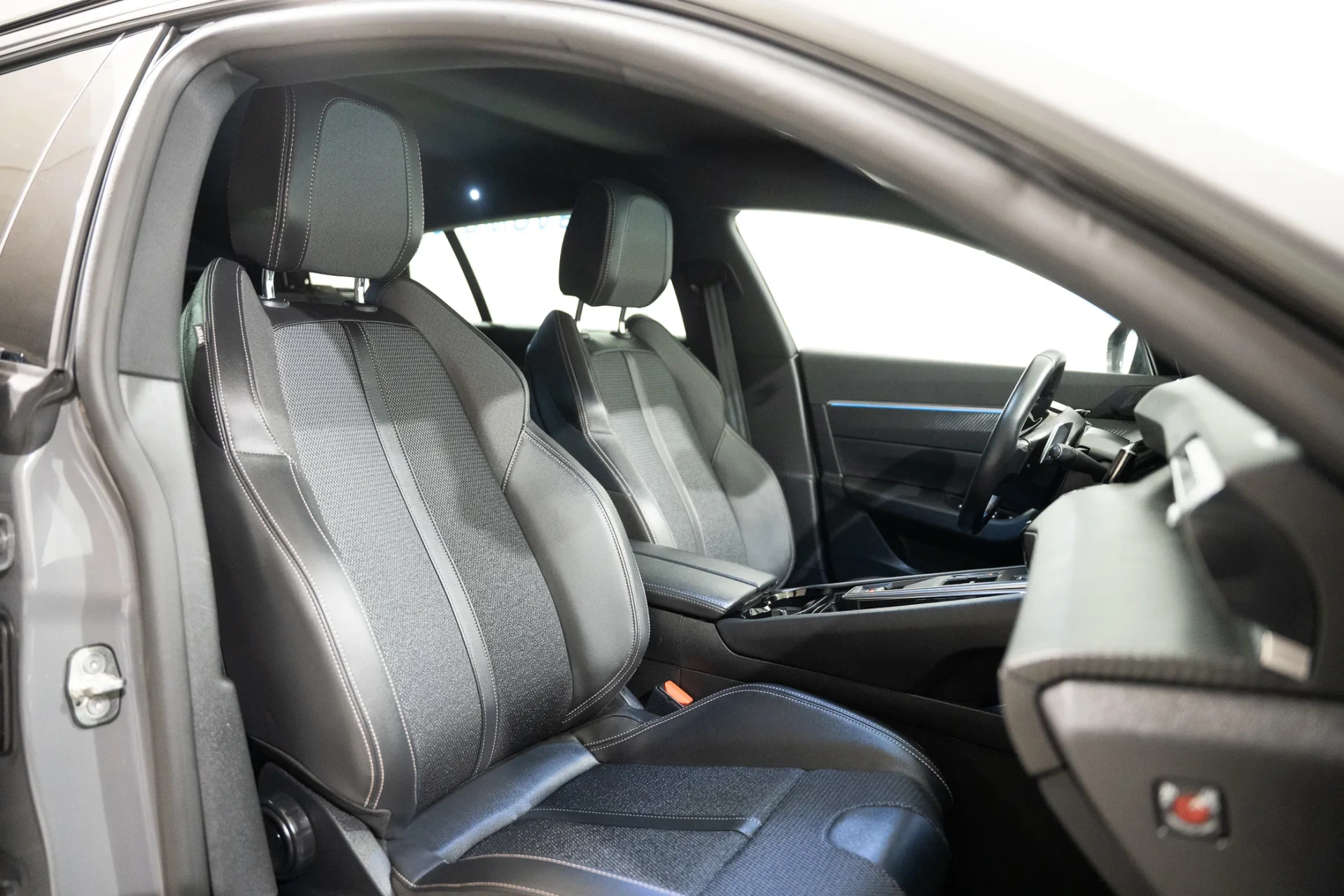 Peugeot 508 SW 1.6 Hybrid Allure e-EAT8 26