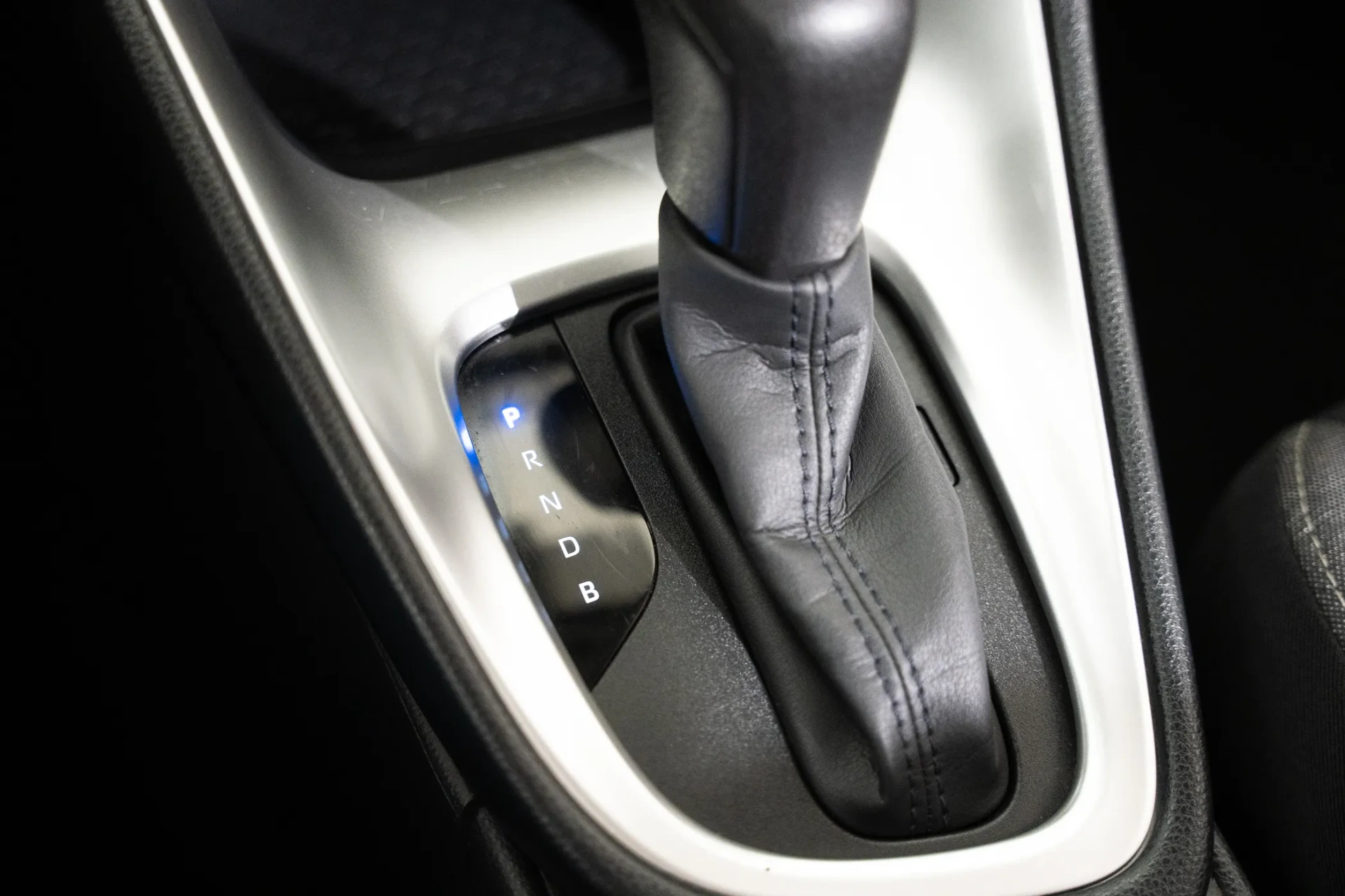 Toyota Yaris 1.5 HDF Comfort 14