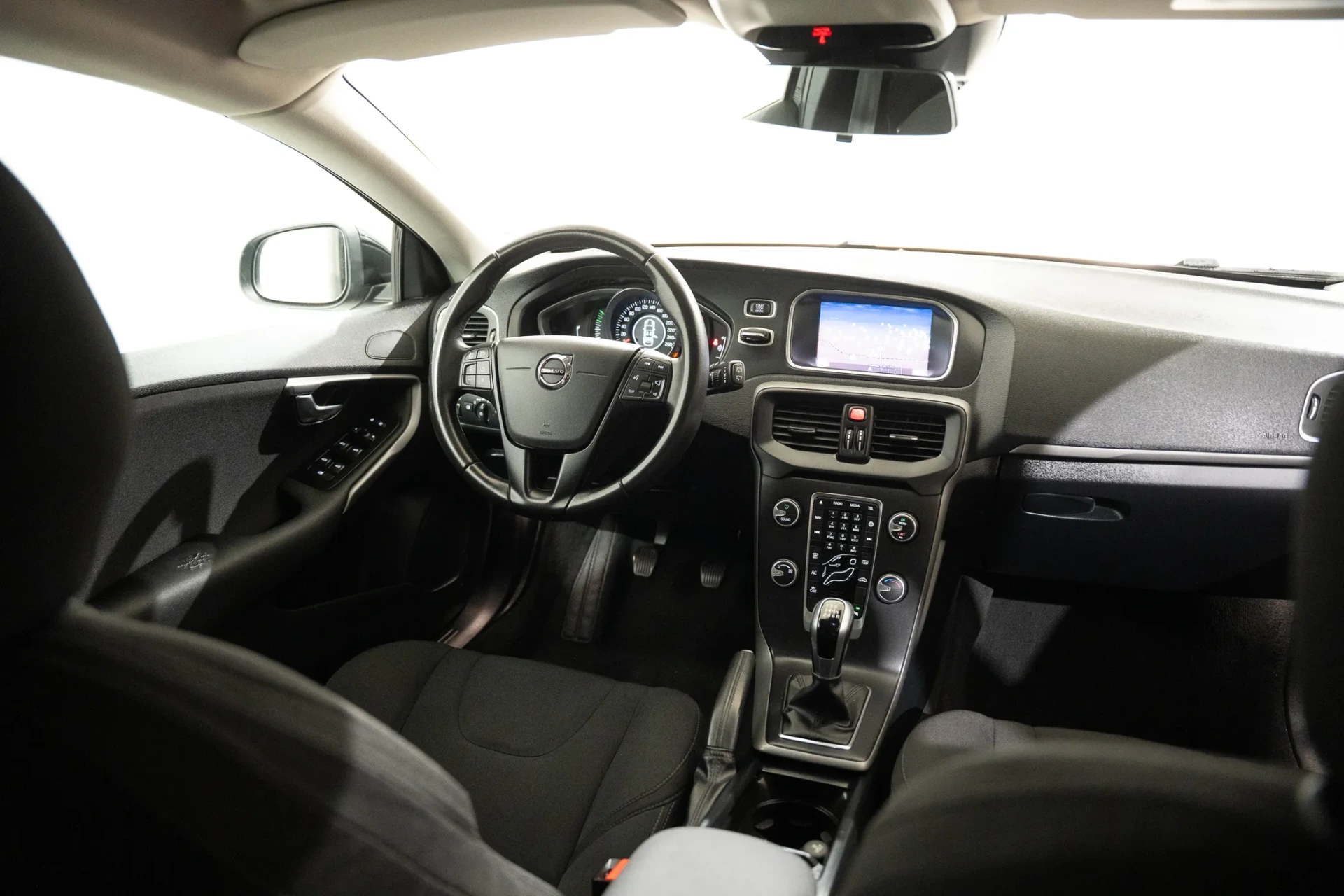 Volvo V40 2.0 D2 Momentum 9