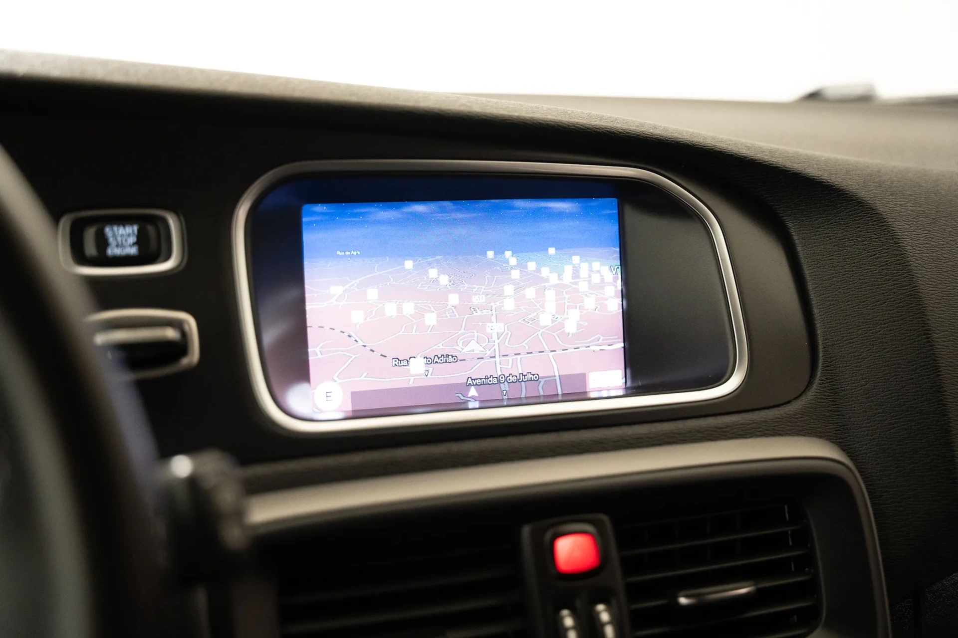 Volvo V40 2.0 D2 Momentum 12