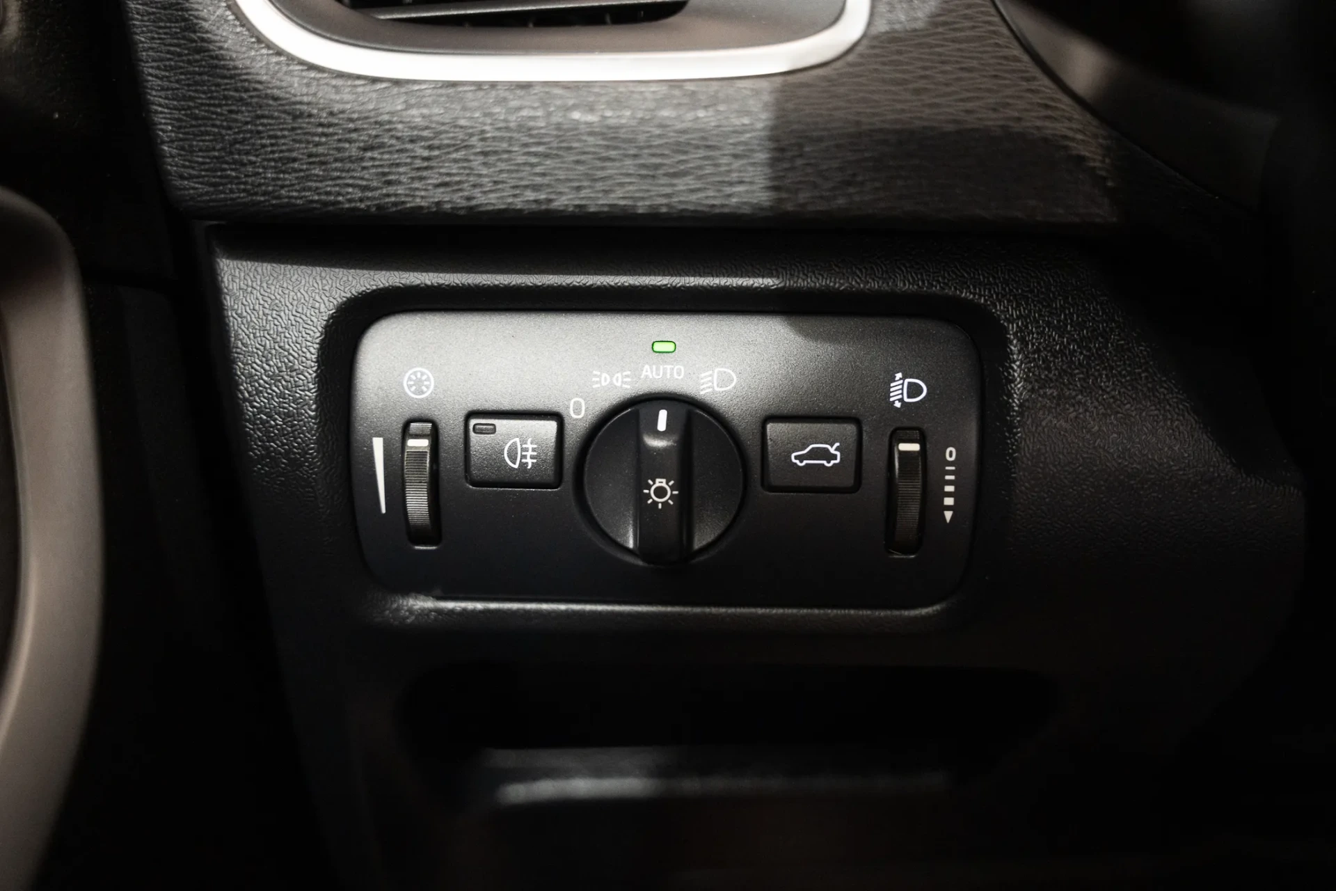 Volvo V40 2.0 D2 Momentum 14